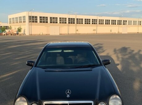 Mercedes E 220 2000