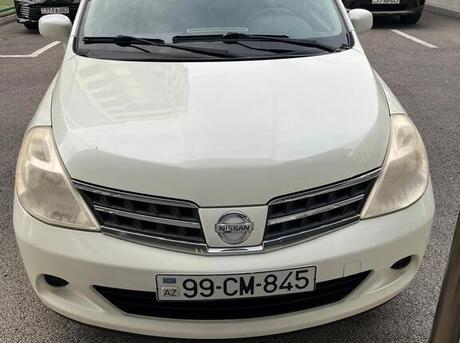 Nissan Tiida 2011