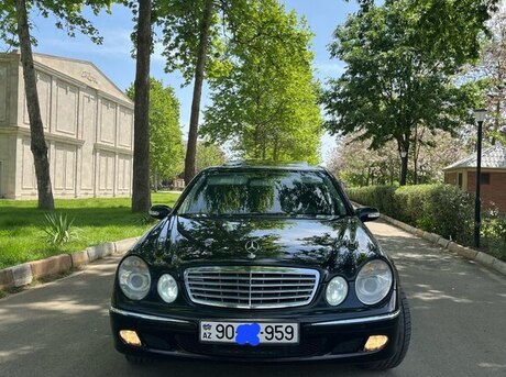 Mercedes E 240 2004