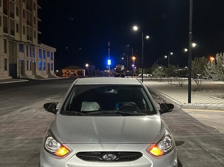 Hyundai Accent 2011