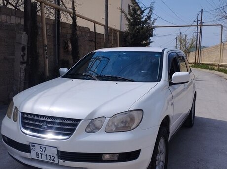 Mitsubishi Airtrek 2001