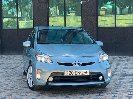 Toyota Prius 2015