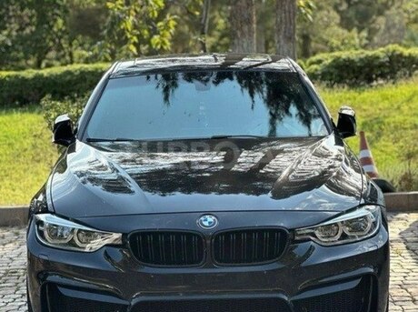 BMW 330 2018