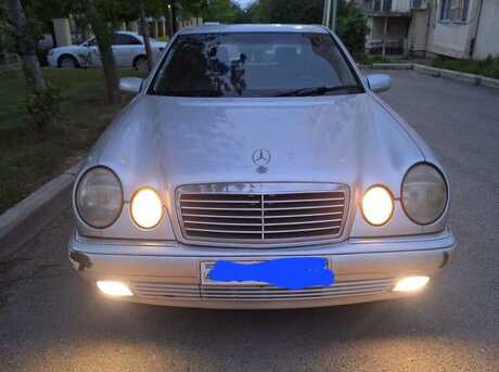 Mercedes E 240 1999