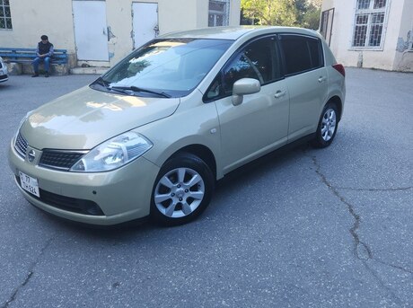 Nissan Tiida 2006