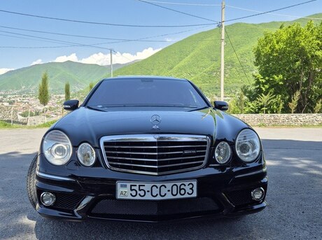 Mercedes E 320