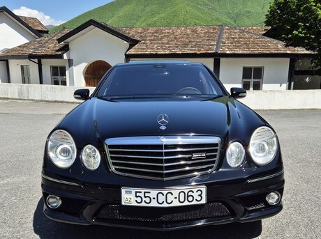 Mercedes E 320