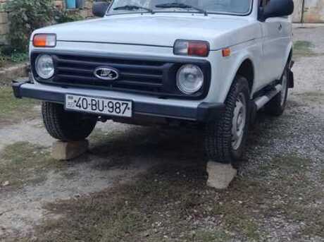 LADA (VAZ) Niva 2000
