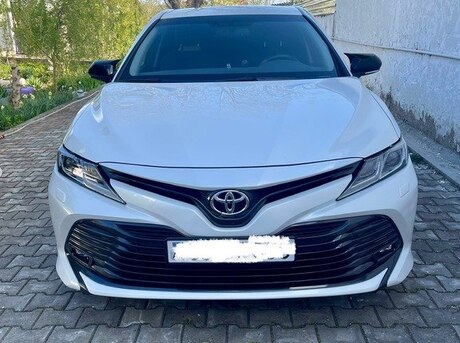 Toyota Camry 2019