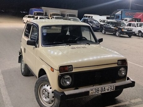LADA (VAZ) Niva 1985