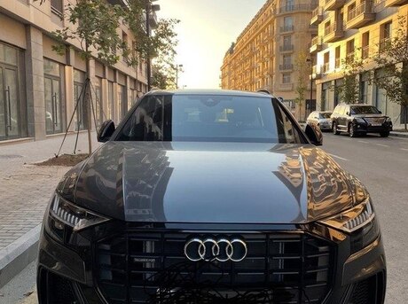 Audi Q8