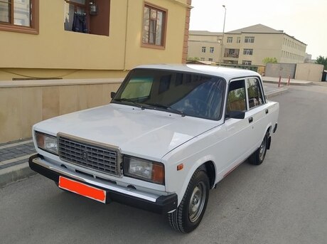 LADA (VAZ) 2107 2000
