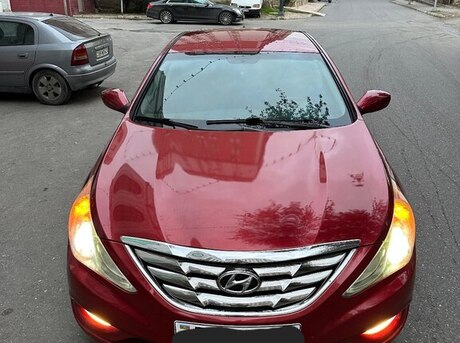 Hyundai Sonata 2010