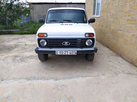 LADA (VAZ) Niva 2008