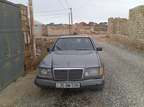 Mercedes E 230 1989