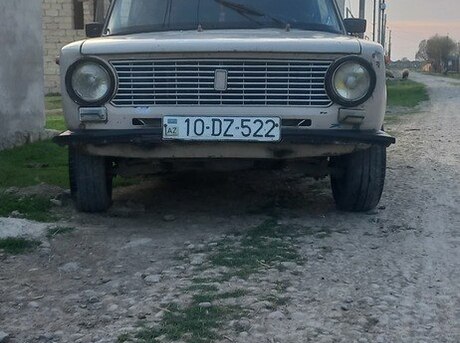 LADA (VAZ) 21011 1984