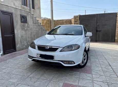 Daewoo Gentra 2014