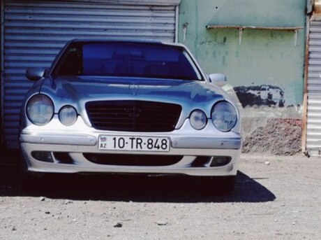 Mercedes E 240 1999