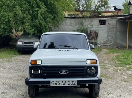 LADA (VAZ) Niva 2008