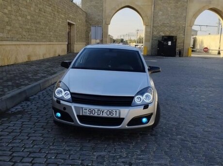 Opel Astra 2004