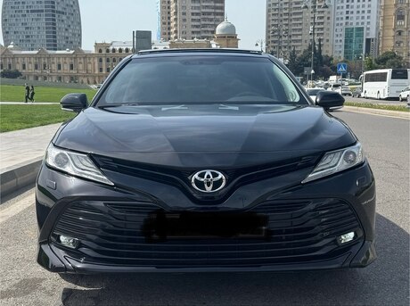 Toyota Camry 2019