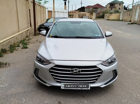 Hyundai Elantra 2016