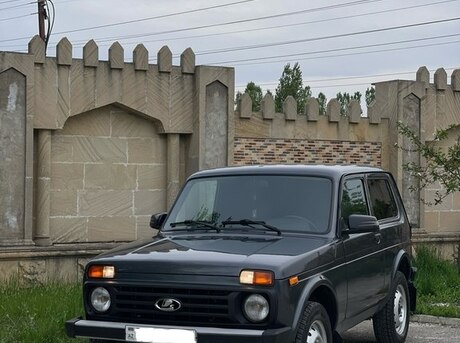 LADA (VAZ) Niva 2017