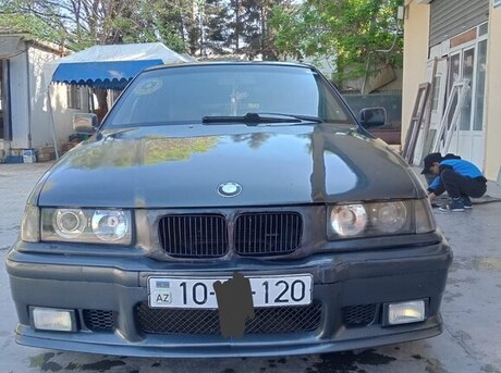 BMW 323 1992