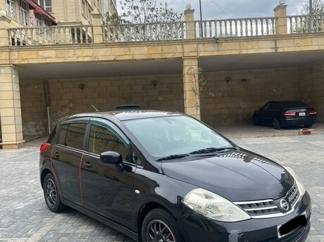Nissan Tiida 2012