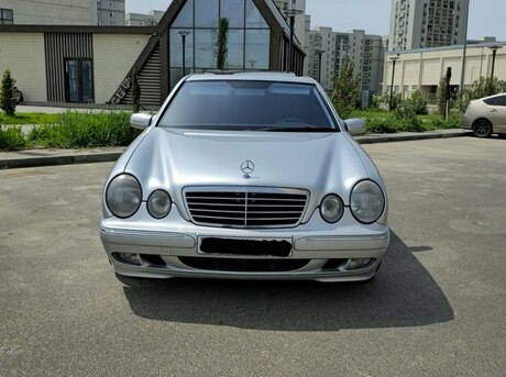 Mercedes E 240 2001
