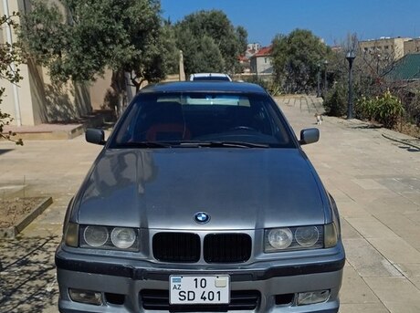 BMW 320 1992