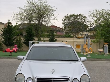 Mercedes E 240 1999