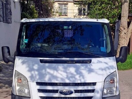 Ford Transit 2010