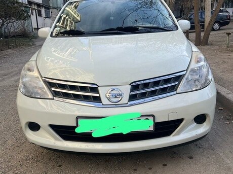 Nissan Tiida 2012