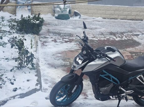 CFMOTO 250 NK 2021