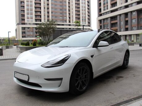 Tesla Model 3 2023