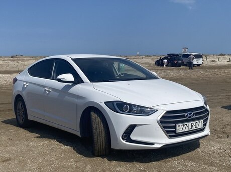 Hyundai Avante 2015