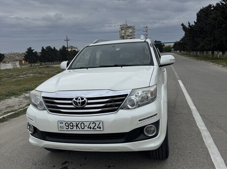 Toyota Fortuner 2013