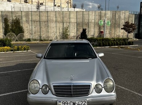 Mercedes E 240 2001