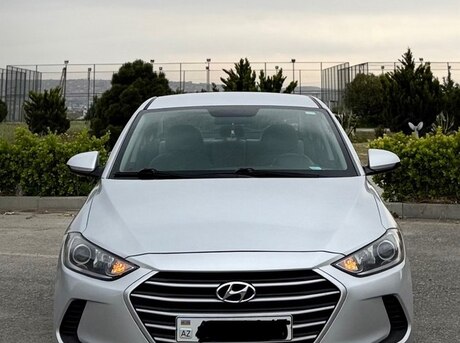 Hyundai Elantra 2017