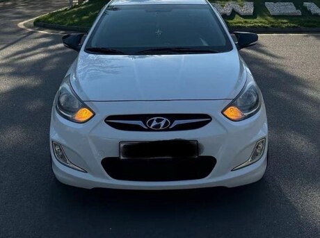Hyundai Accent 2013