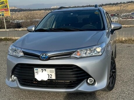 Toyota Corolla Fielder 2015