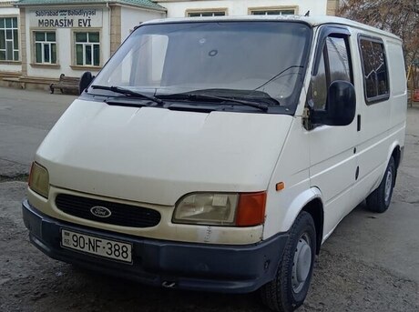 Ford Transit 2000