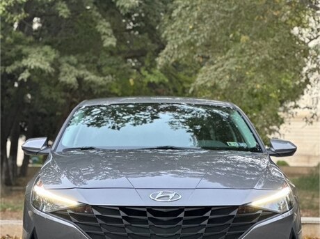 Hyundai Elantra 2021