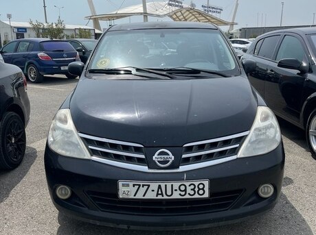 Nissan Tiida 2012