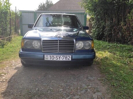 Mercedes E 230 1990