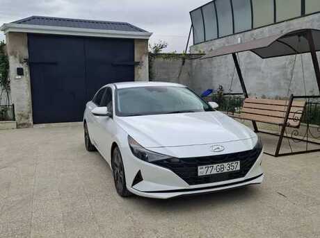 Hyundai Elantra 2022