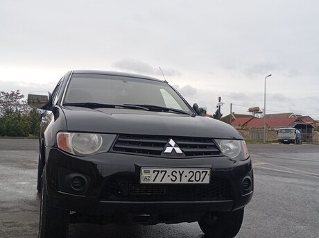Mitsubishi L200 2012
