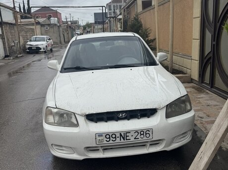 Hyundai Accent 2000