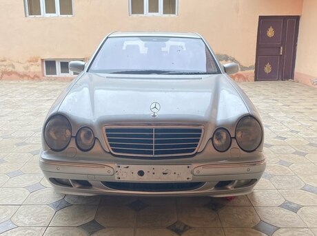 Mercedes E 320 2001